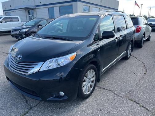 2017 Toyota Sienna XLE Premium
