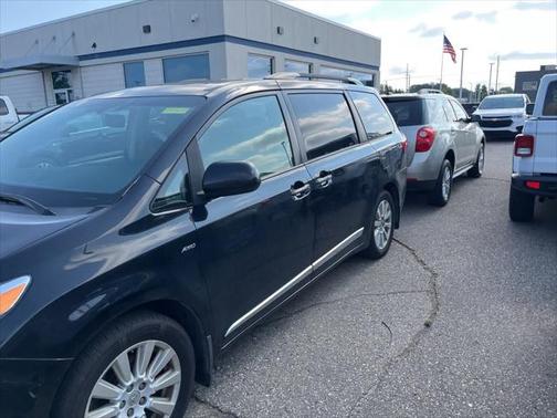 2017 Toyota Sienna XLE Premium