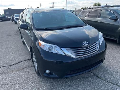 2017 Toyota Sienna XLE Premium