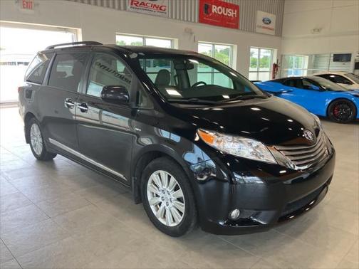 2017 Toyota Sienna XLE Premium