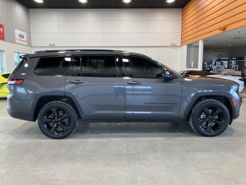 2021 Jeep Grand Cherokee L Laredo