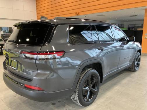 2021 Jeep Grand Cherokee L Laredo