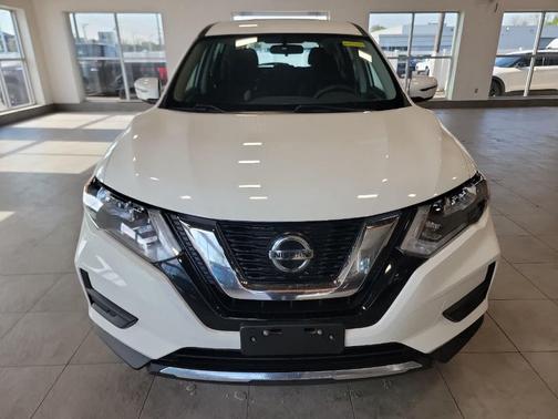White 2019 Nissan Rogue S