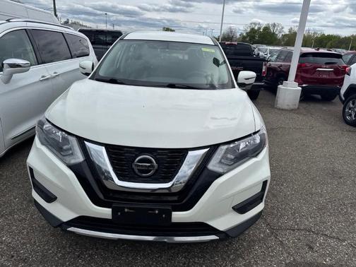 White 2019 Nissan Rogue S