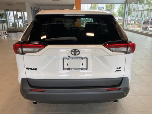 2022 Toyota RAV4 LE