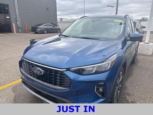 2023 Ford Escape Platinum