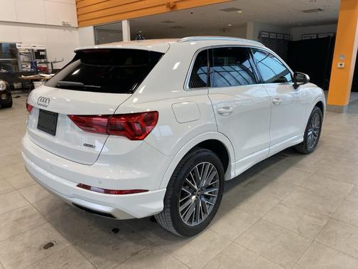 2022 Audi Q3 40 Premium
