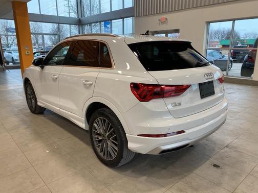 2022 Audi Q3 40 Premium
