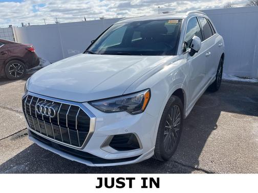 2022 Audi Q3 40 Premium
