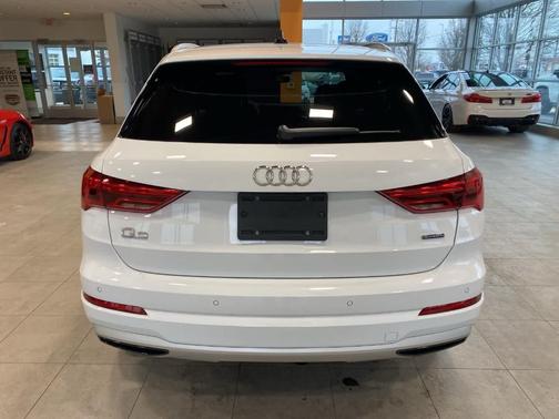 2022 Audi Q3 40 Premium