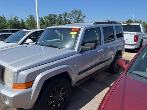 2007 Jeep Commander Sport
