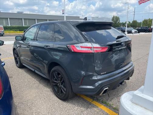 2021 Ford Edge ST