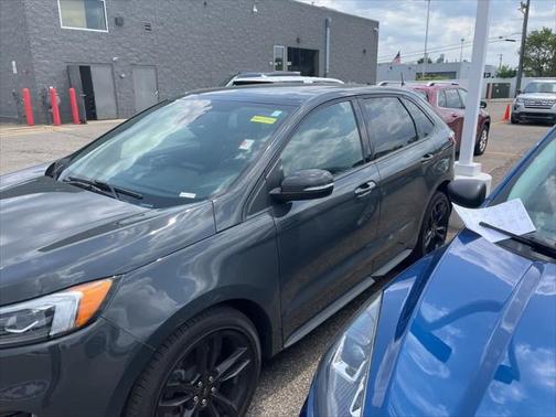 2021 Ford Edge ST