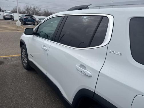 2019 GMC Acadia SLE-2
