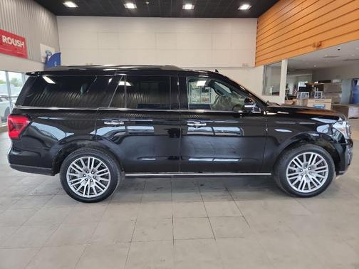 Agate Black Metallic 2023 Ford Expedition Limited