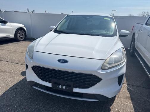 Oxford White 2020 Ford Escape SE