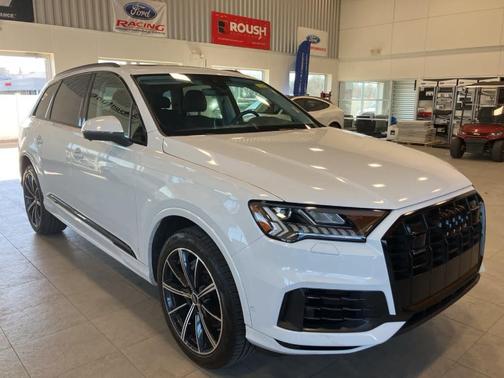 2023 Audi Q7 55 Premium Plus