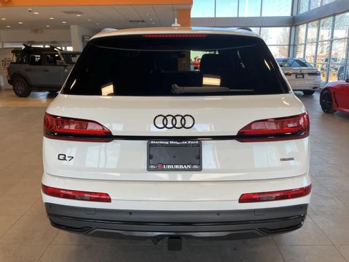 2023 Audi Q7 55 Premium Plus