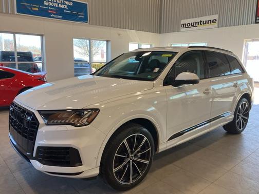 2023 Audi Q7 55 Premium Plus