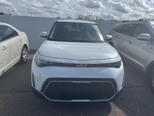 Snow White Pearl 2024 Kia Soul LX