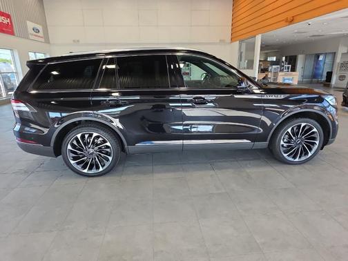 Black 2021 Lincoln Aviator Reserve AWD