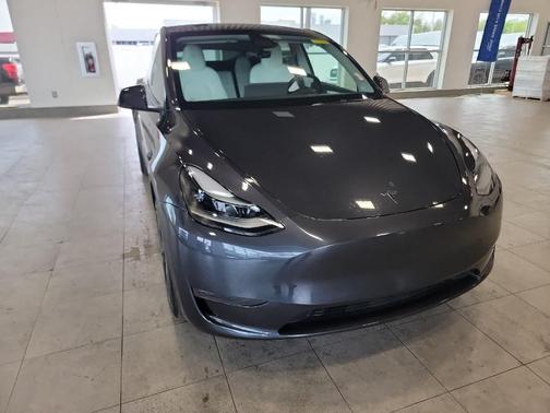 Gray 2025 Tesla Model Y Long Range