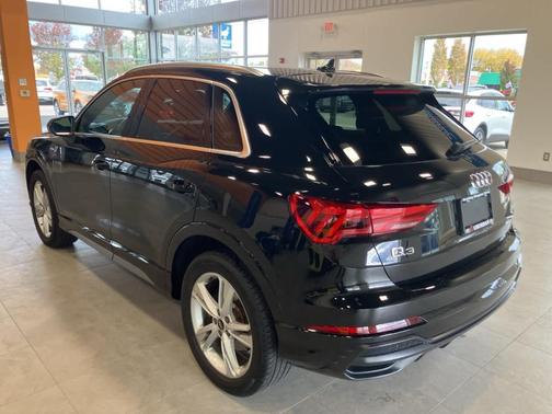 2022 Audi Q3 45 S line Premium Plus