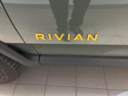 2022 Rivian R1T Launch Edition