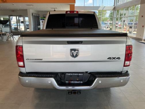 2016 RAM 1500 SLT
