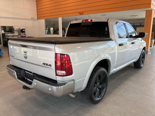 2016 RAM 1500 SLT
