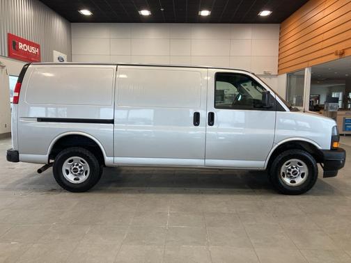 2021 GMC Savana 2500 Work Van