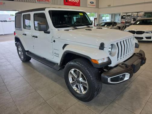 Bright White 2022 Jeep Wrangler Unlimited Sahara