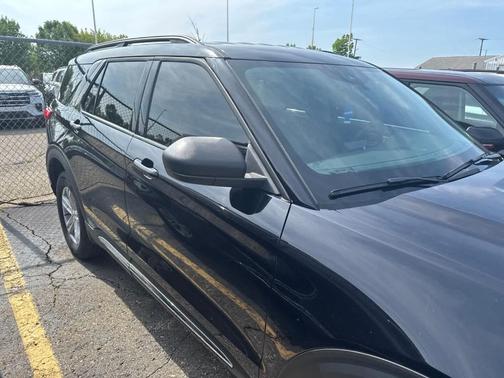 Agate Black Metallic 2024 Ford Explorer XLT