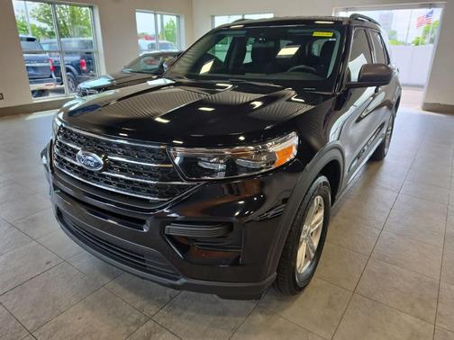 Agate Black Metallic 2024 Ford Explorer XLT