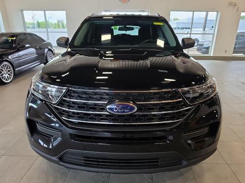 Agate Black Metallic 2024 Ford Explorer XLT