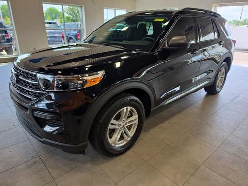 Agate Black Metallic 2024 Ford Explorer XLT