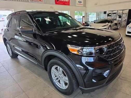 Agate Black Metallic 2024 Ford Explorer XLT