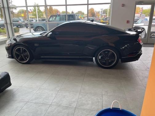 2022 Ford Mustang Mach 1