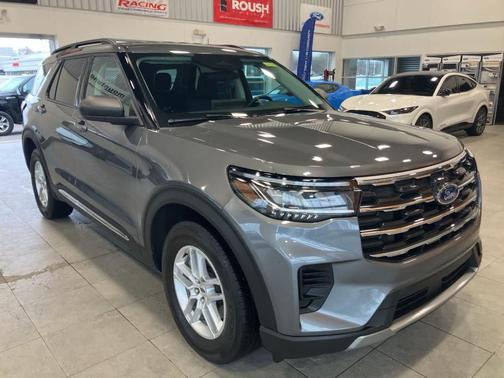 Carbonized Gray Metallic 2025 Ford Explorer Active