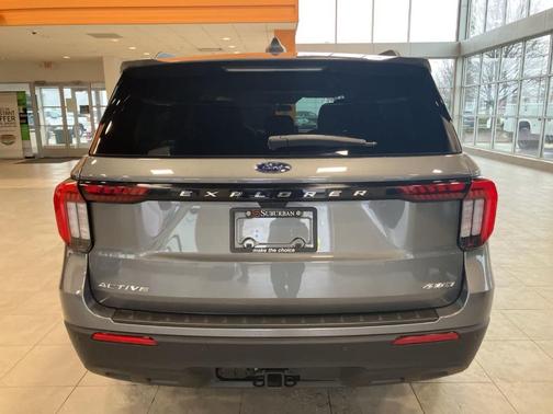 Carbonized Gray Metallic 2025 Ford Explorer Active
