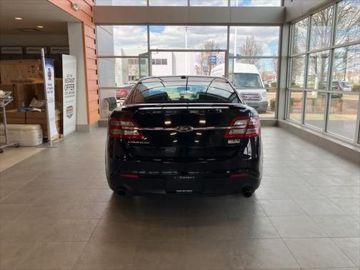 2016 Ford Taurus SHO