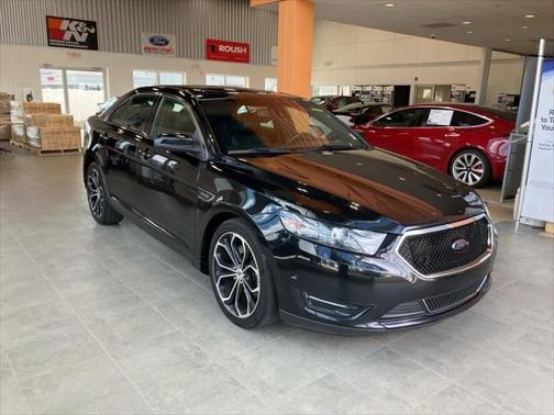 2016 Ford Taurus SHO