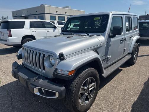 Silver Zynith 2023 Jeep Wrangler Sahara