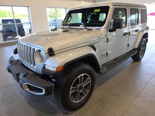 Silver Zynith 2023 Jeep Wrangler Sahara