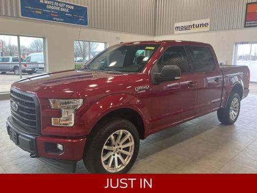 Ruby Red Metallic Tinted Clearcoat 2017 Ford F-150 XLT