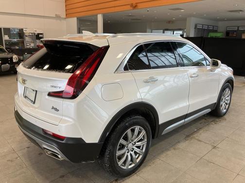 2021 Cadillac XT4 Premium Luxury
