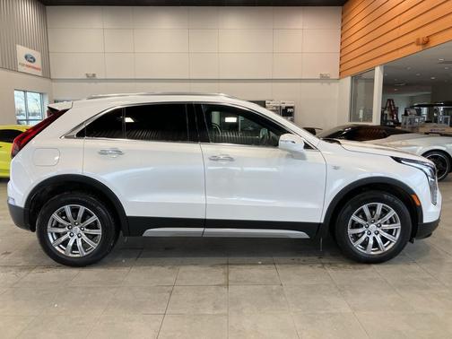 2021 Cadillac XT4 Premium Luxury