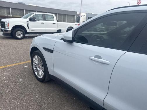 2017 Jaguar F-PACE 35t Premium