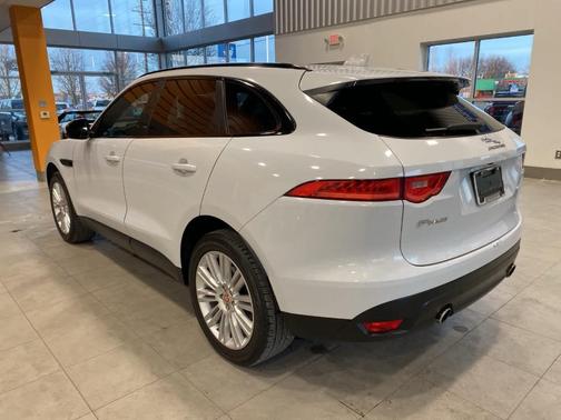 2017 Jaguar F-PACE 35t Premium