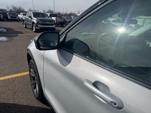 Space White Metallic 2026 Ford Explorer Active